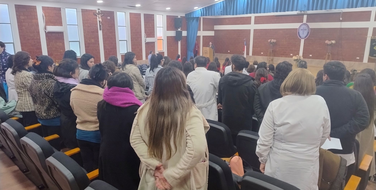 El colegio realizó una premiación a los profesores/as que realizaron su evaluación docente exitosamente